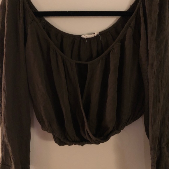 NWOT Nordstrom army green top - Picture 3 of 8